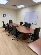 303 SW 18th St, Bentonville, AR for lease Interior Photo- Image 1 of 4