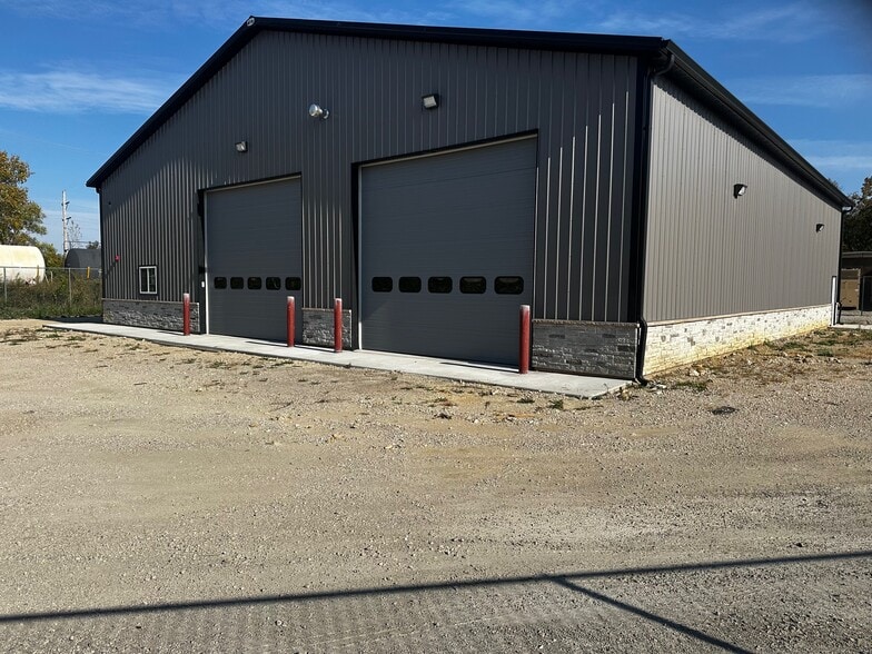 1353 East St, Morris, IL for lease - Primary Photo - Image 1 of 3