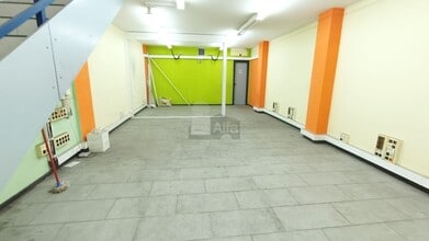 Retail in Badalona, Barcelona for lease Interior Photo- Image 2 of 5