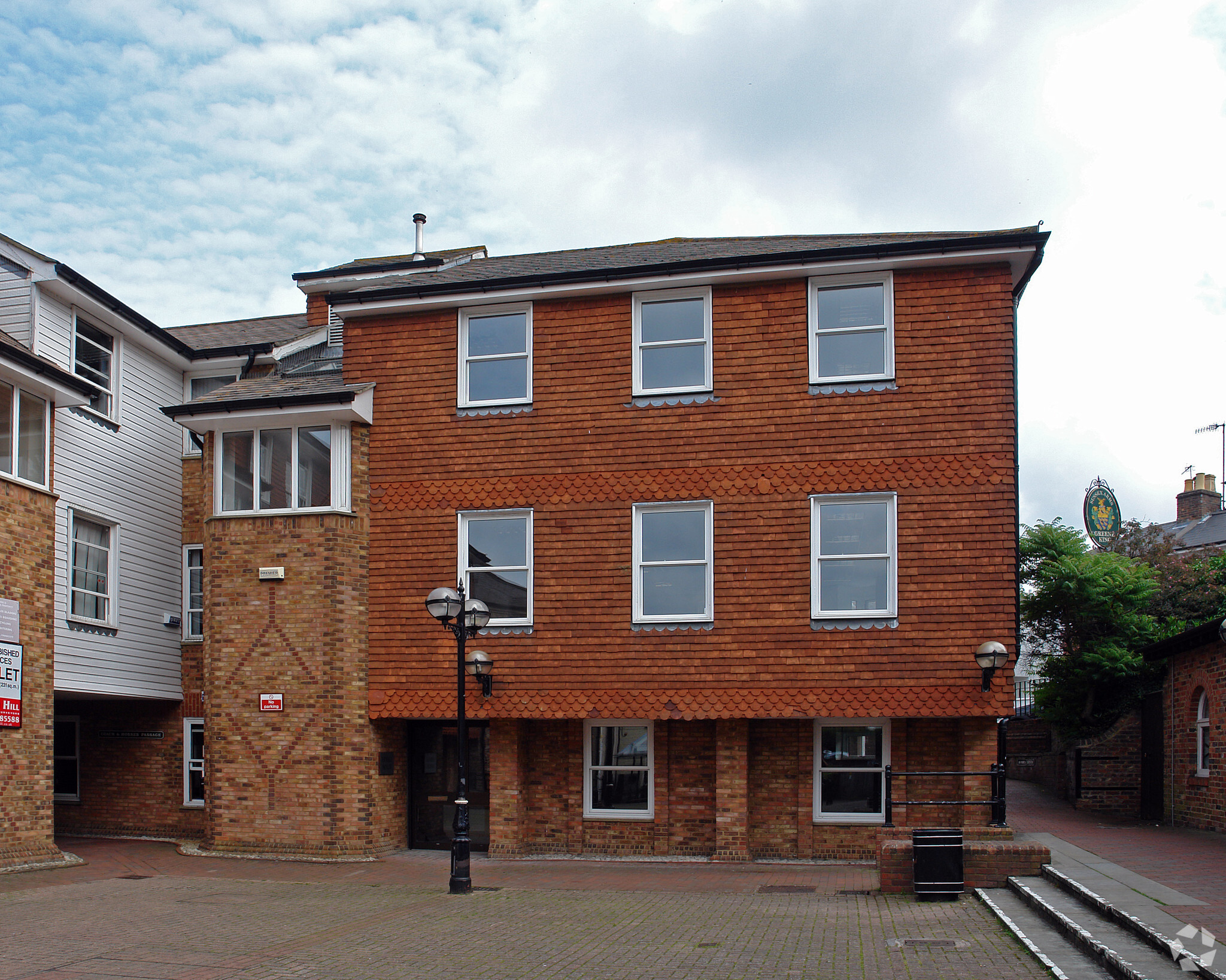 Coach And Horses Passage, Tunbridge Wells for lease Primary Photo- Image 1 of 4