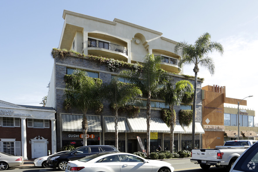 930 S Robertson Blvd, Los Angeles, CA for lease - Building Photo - Image 2 of 7