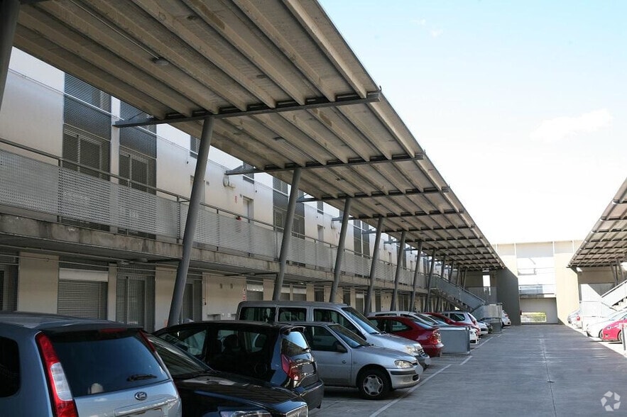 Office in Loeches, Madrid for sale - Building Photo - Image 3 of 6