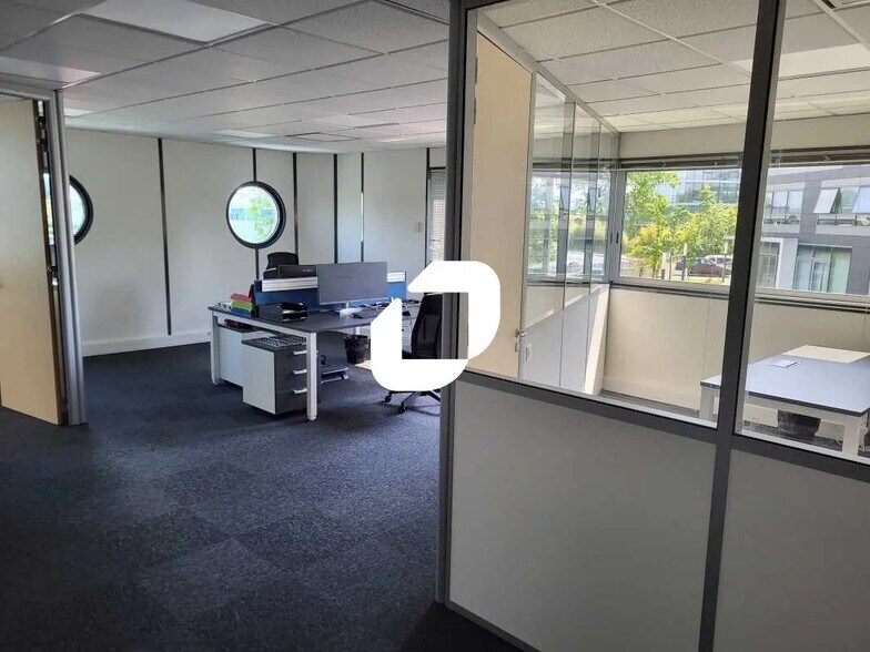 Office in Mérignac for lease - Interior Photo - Image 3 of 13