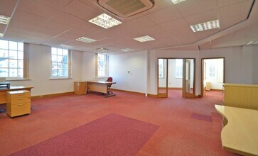 Welsh Bridge, Shrewsbury for lease Interior Photo- Image 2 of 4