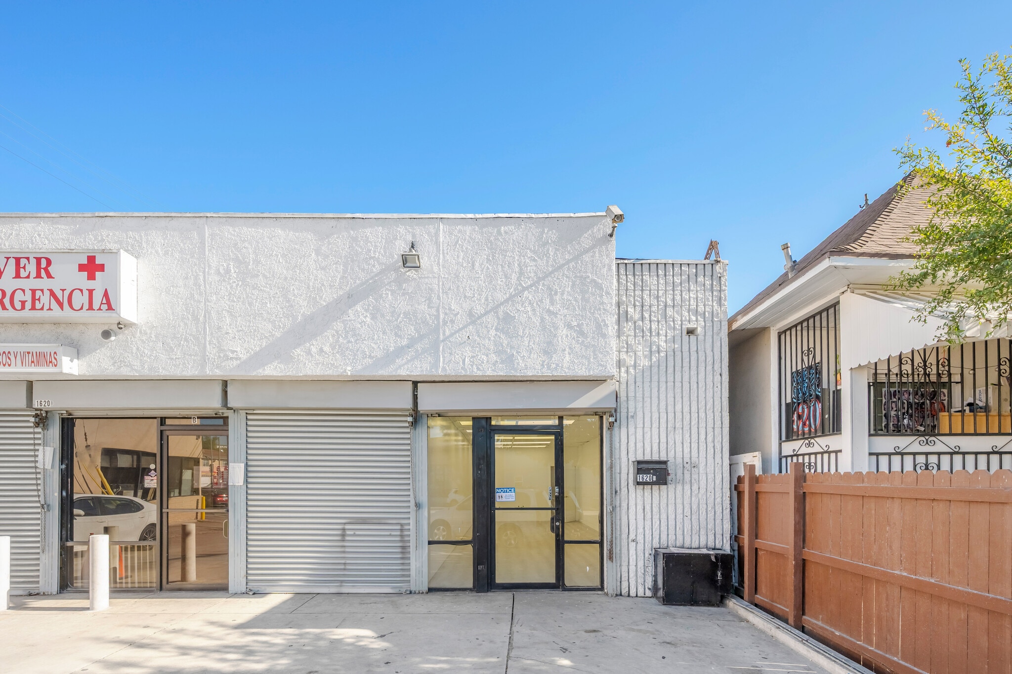 1620 S Hoover St, Los Angeles, CA for lease Building Photo- Image 1 of 6