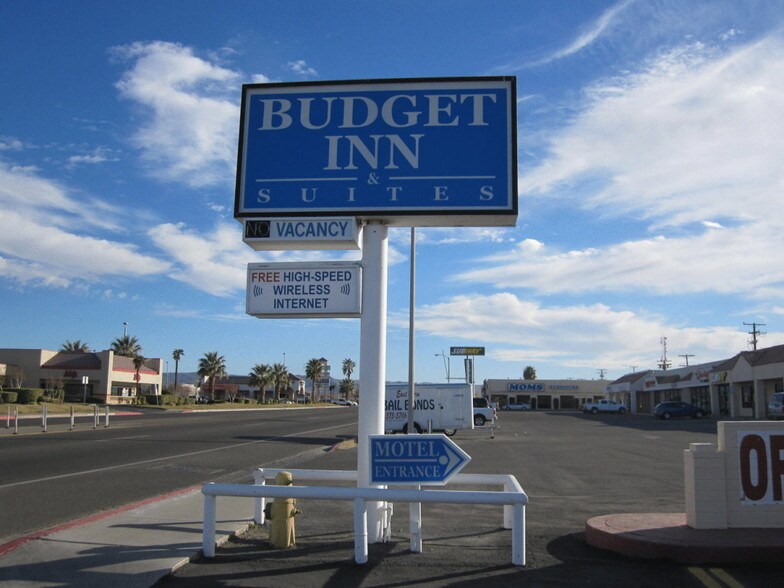 831 N China Lake Blvd, Ridgecrest, CA for sale - Primary Photo - Image 1 of 1
