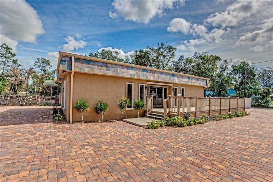 1108 Nebraska Ave, Palm Harbor, FL 34683