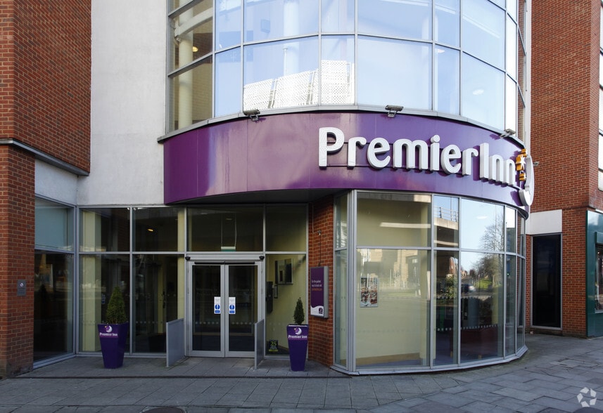 1-2 Mill Ln, Reading for lease - Building Photo - Image 2 of 6