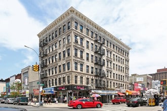 66 Graham Ave, Brooklyn, NY for lease Building Photo- Image 1 of 1