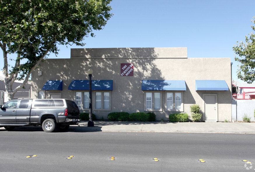 423 7th St, Modesto, CA for lease - Building Photo - Image 2 of 3