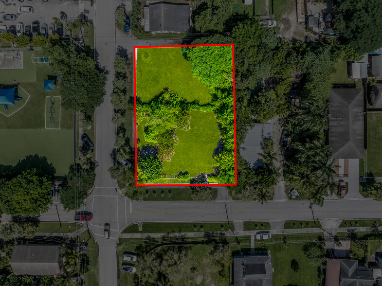 246 SW 1st St, Florida City, FL for sale - Primary Photo - Image 1 of 21