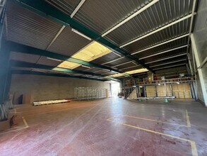 20 Rue Des Cerisiers, Lisses for lease Interior Photo- Image 1 of 3