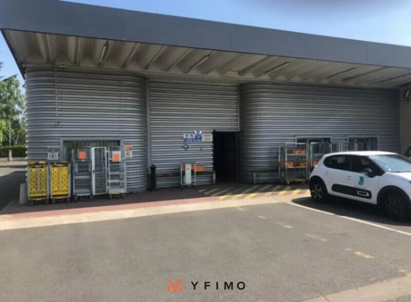 Flex in Conflans-Sainte-Honorine for sale - Building Photo - Image 2 of 7