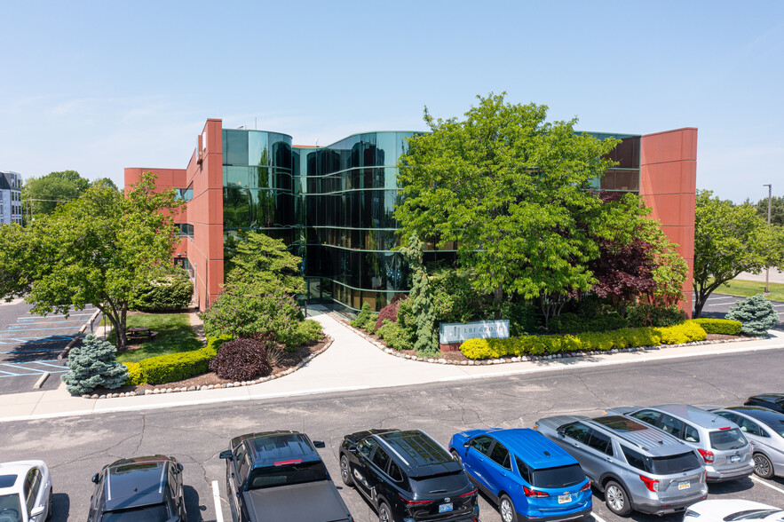 6960 Orchard Lake Rd, West Bloomfield, MI for lease - Building Photo - Image 1 of 12