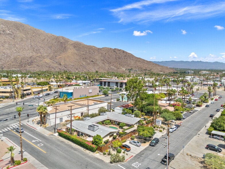 587 S Calle Ajo, Palm Springs, CA for sale - Building Photo - Image 3 of 75