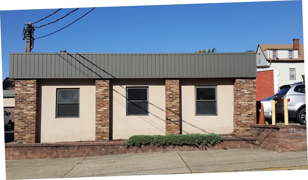 69 Danforth Ave, Paterson, NJ for sale - Primary Photo - Image 1 of 1