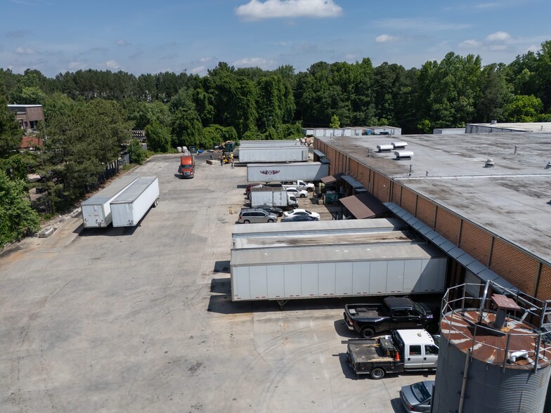 5682 E Ponce De Leon Ave, Stone Mountain, GA for lease - Building Photo - Image 2 of 5