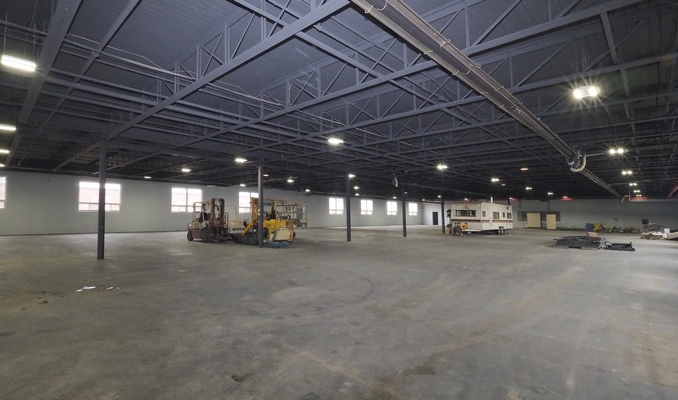 395 Franklin Blvd, Cambridge, ON for sale - Building Photo - Image 1 of 1