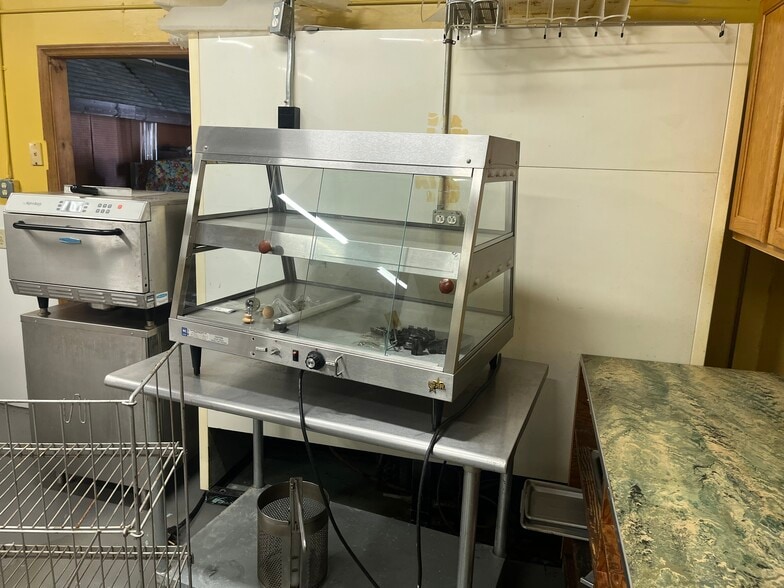 126 Main St, Lehigh, IA for lease - Building Photo - Image 2 of 16