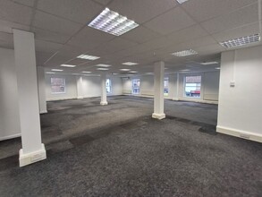 76-78 High St, Stevenage for lease Interior Photo- Image 2 of 2