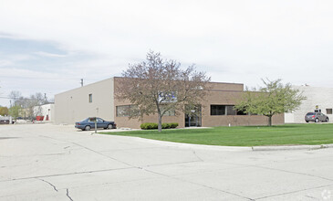 44461 Phoenix Dr, Sterling Heights, MI for lease Building Photo- Image 1 of 4