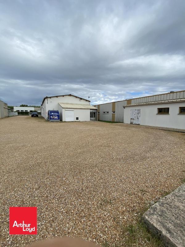 Flex in Chartres for sale Building Photo- Image 1 of 5