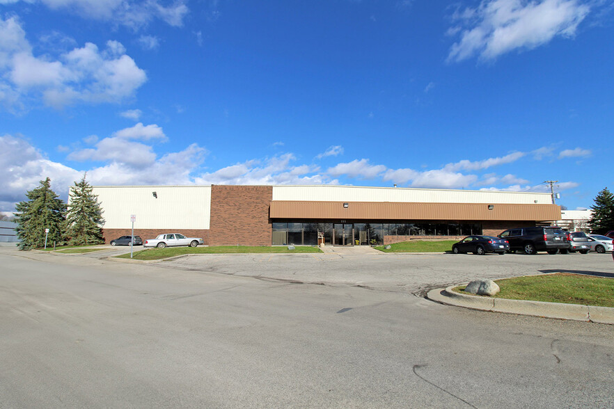 111 Corporate Dr, Auburn Hills, MI for sale - Building Photo - Image 1 of 1