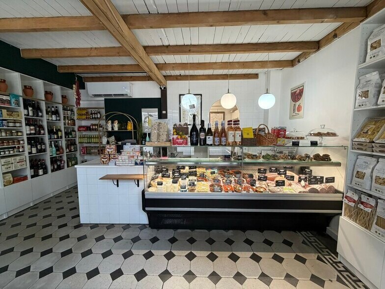 27 Cours Lafayette, Lyon for lease - Interior Photo - Image 3 of 9