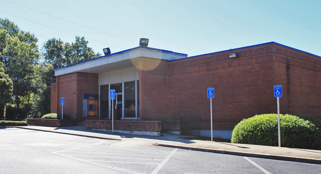 139 N Main St, Jonesboro, GA for lease Interior Photo- Image 1 of 3