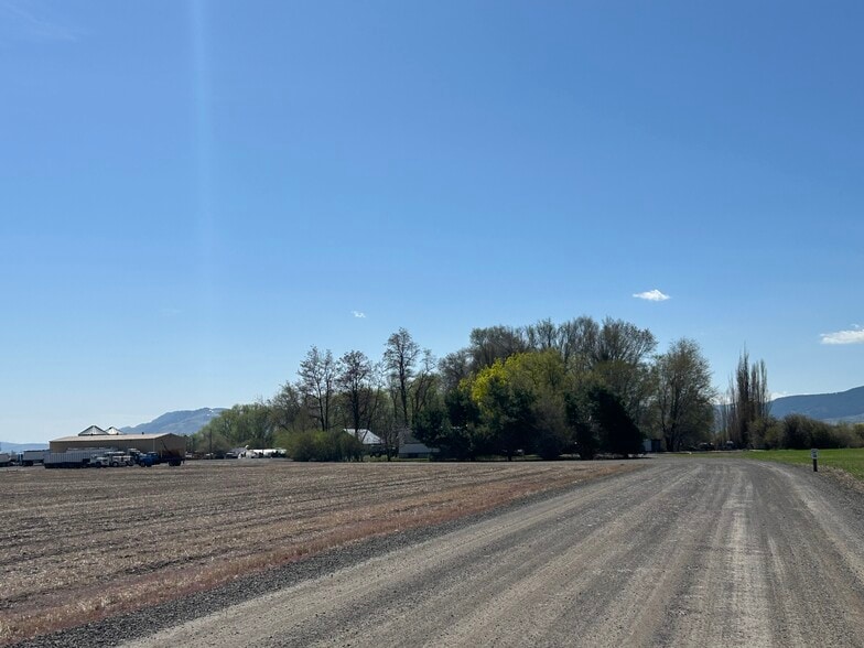 63444 Highway 237, La Grande, OR for sale - Building Photo - Image 2 of 11