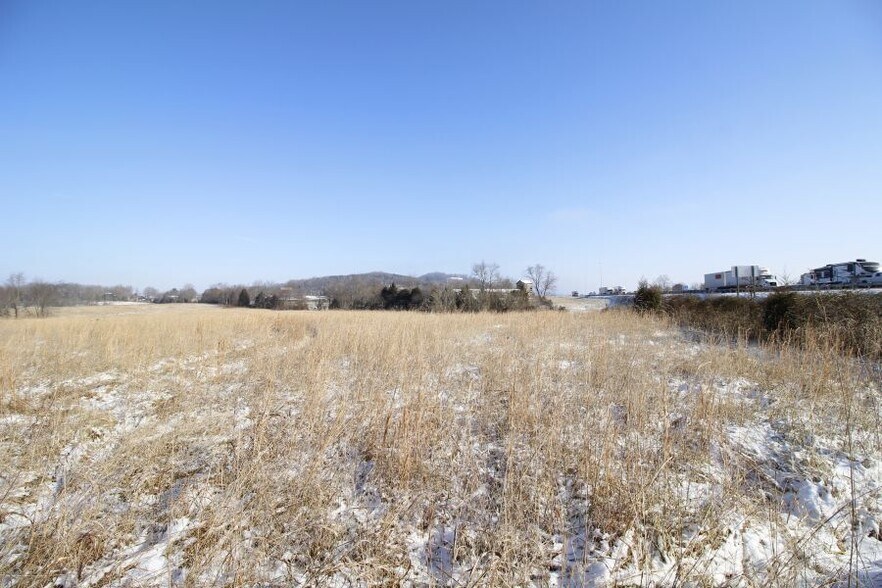 813 Mammoth Cave Rd, Cave City, KY for sale - Primary Photo - Image 1 of 1