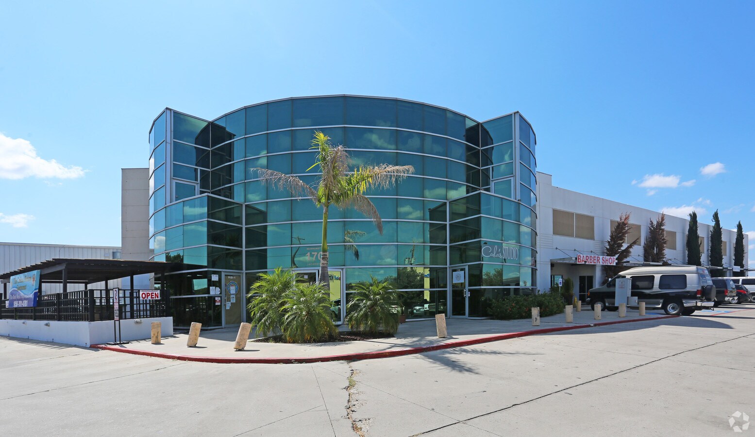 1701 Jacaman Rd, Laredo, TX 78041