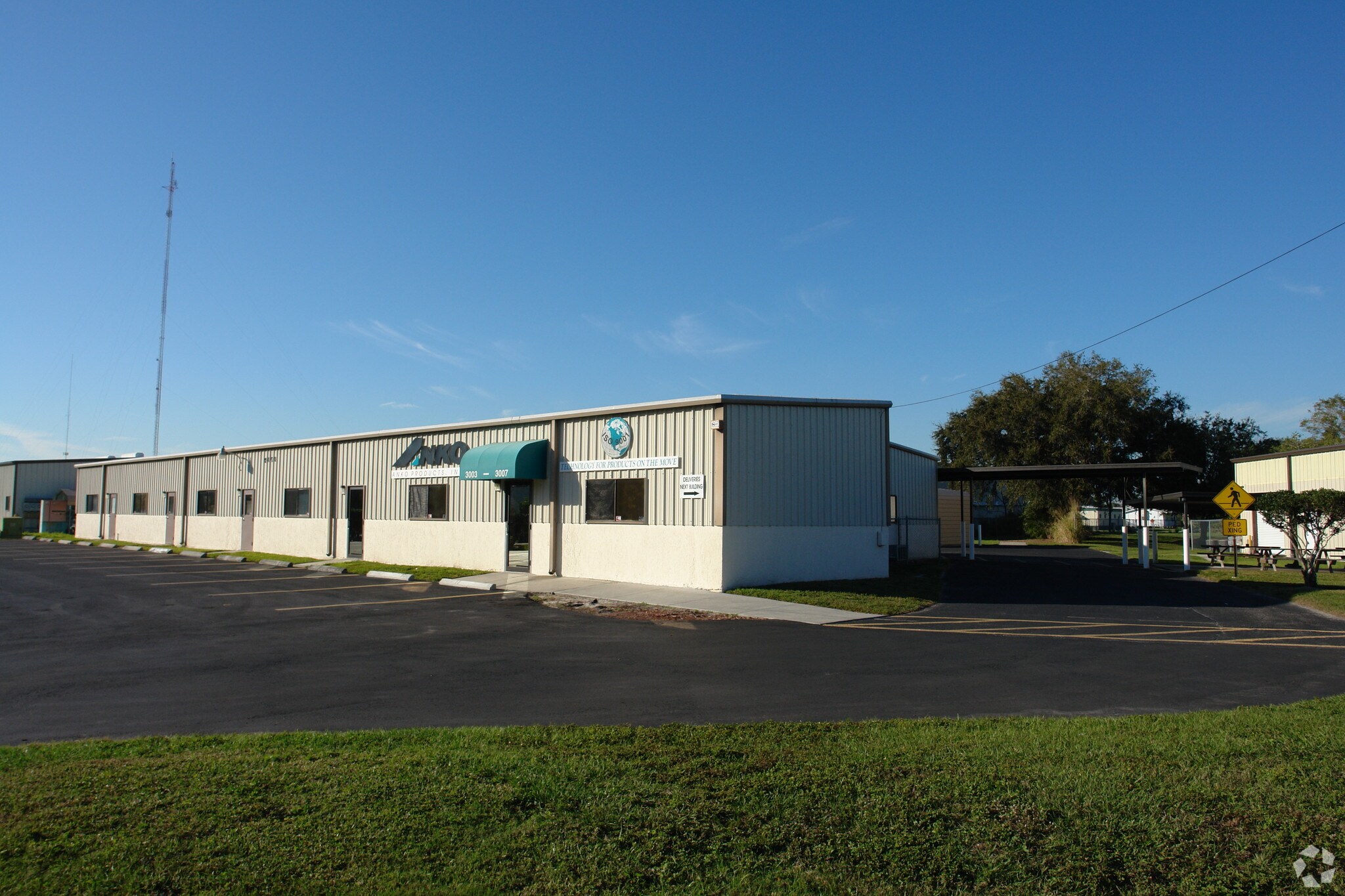 3003 29th Ave E, Bradenton, FL for sale Primary Photo- Image 1 of 1