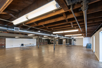 269-299 Bassett St, San Jose, CA for lease Interior Photo- Image 1 of 7