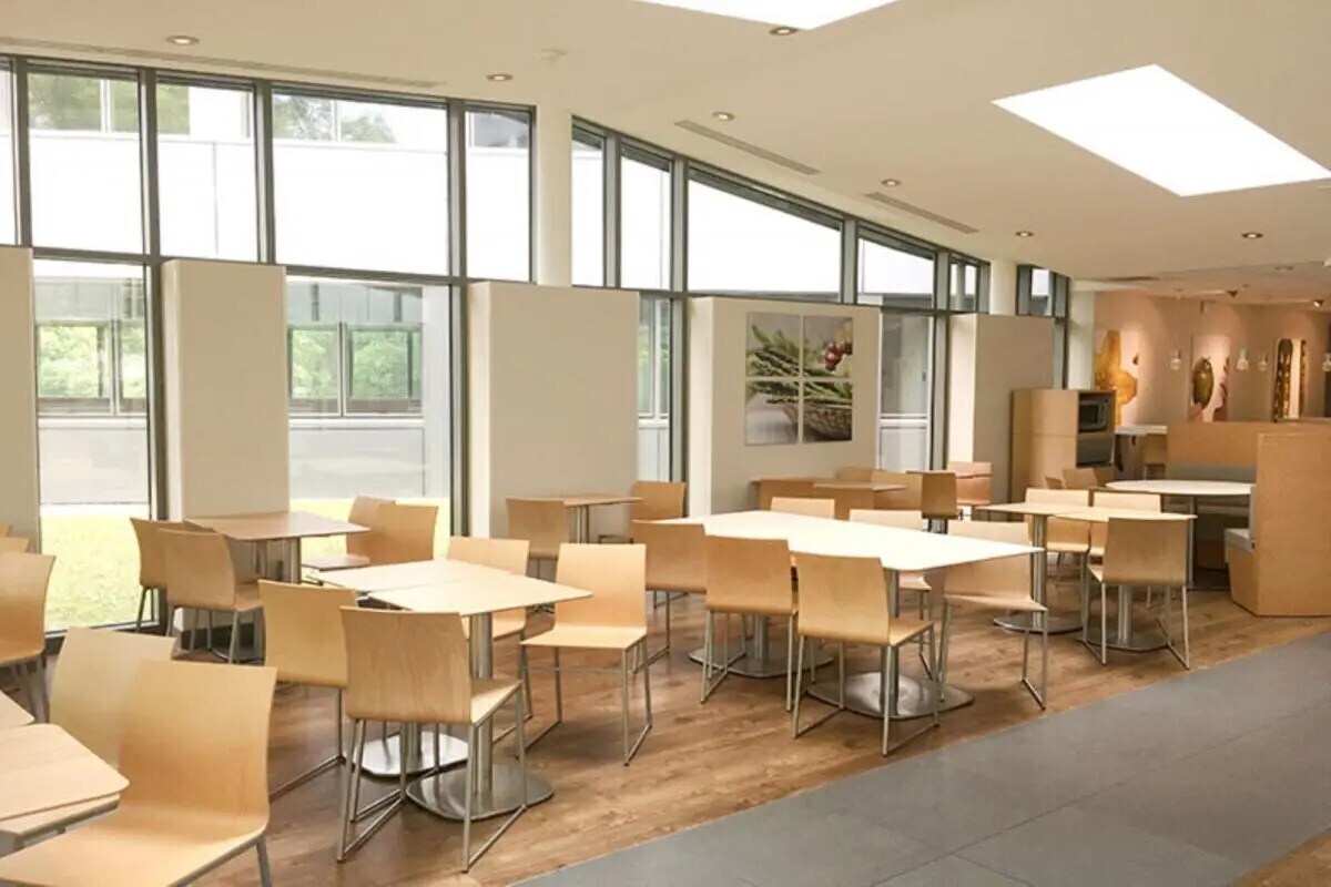 4 Avenue Pablo Picasso, Nanterre for lease Interior Photo- Image 1 of 11