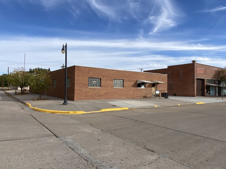 402 Vine St, Atwood, KS for sale - Building Photo - Image 1 of 9