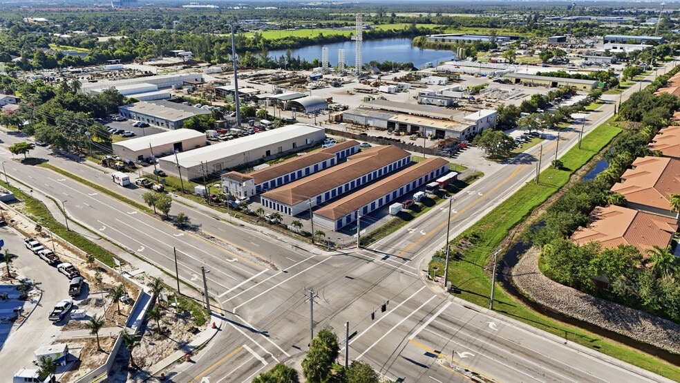 15415 Pine Ridge Rd, Fort Myers, FL for sale - Building Photo - Image 2 of 6