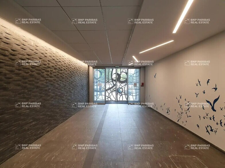 56 Avenue De Bayonne, Anglet for sale - Building Photo - Image 2 of 19