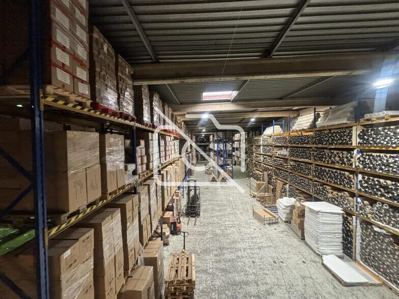Industrial in Chennevières-sur-Marne for sale - Interior Photo - Image 2 of 5