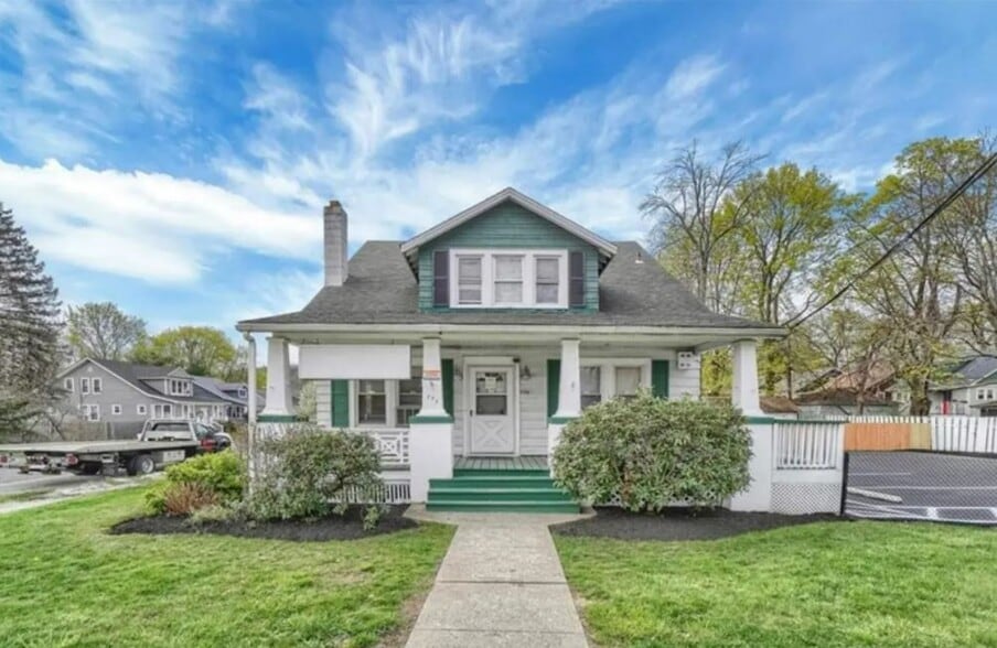 795 Broadway, Newburgh, NY for sale - Building Photo - Image 1 of 1