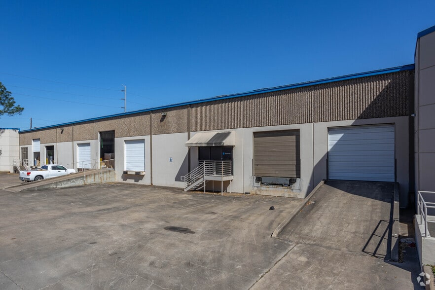 8784-8798 Westpark Dr, Houston, TX for lease - Building Photo - Image 3 of 7