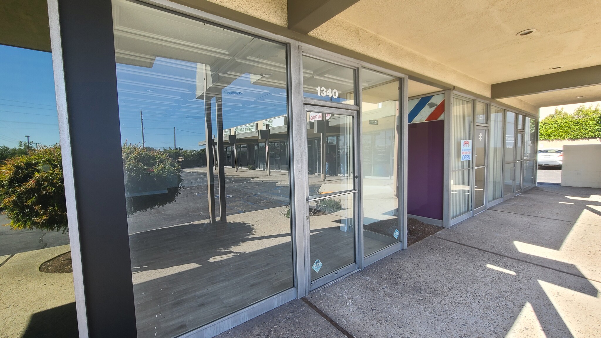 1350 N Towne Ave, Claremont, CA for lease Building Photo- Image 1 of 6