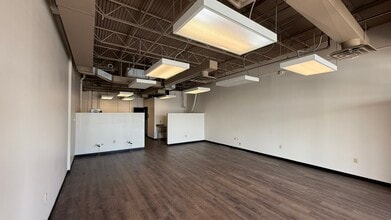 13215-13483 W Center Rd, Omaha, NE for lease Interior Photo- Image 2 of 10