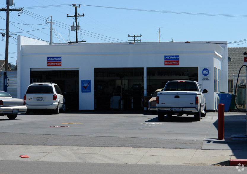 100 E Clark Ave, Santa Maria, CA for sale - Primary Photo - Image 2 of 3