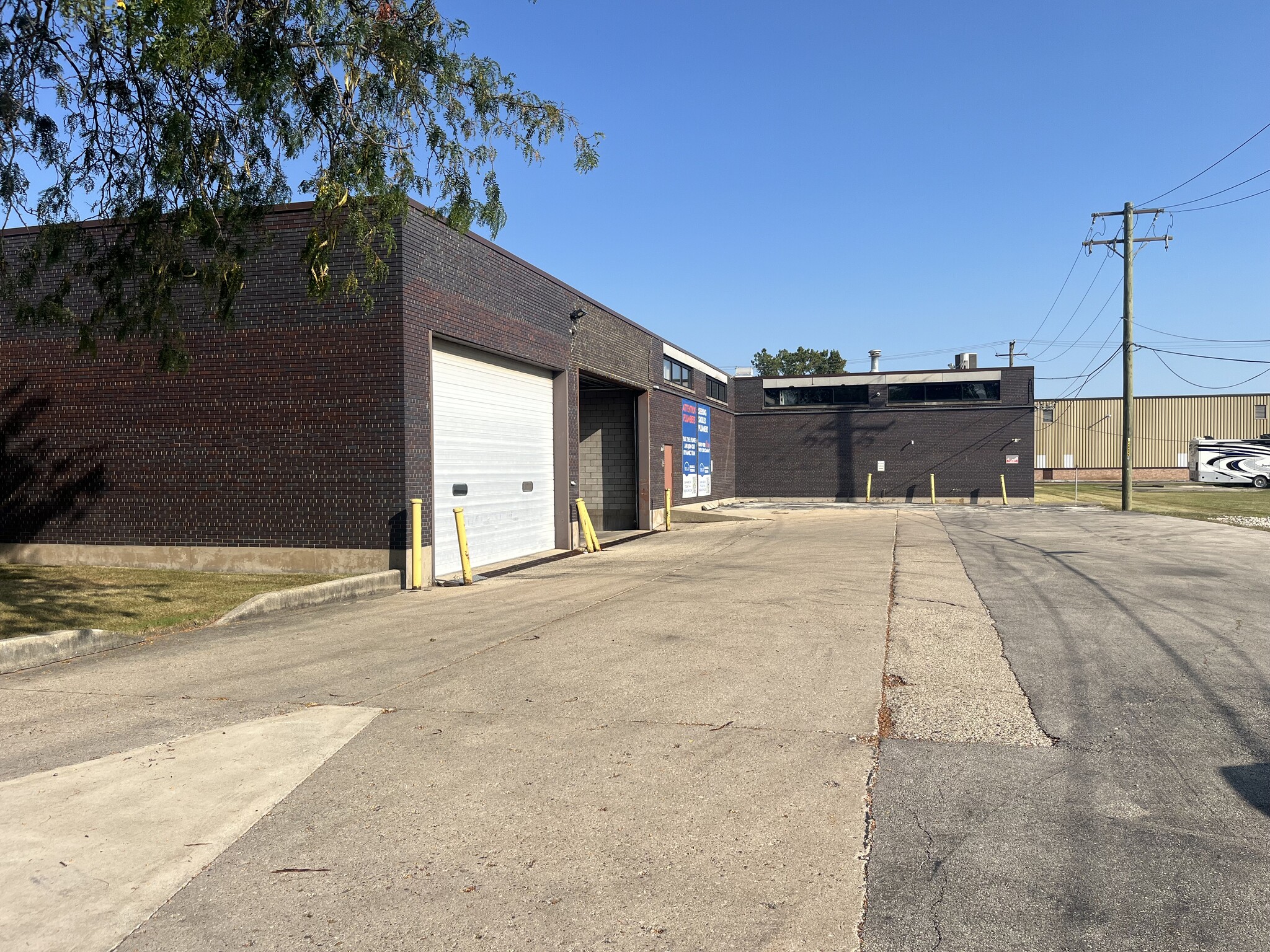 4300 W Bryn Mawr Ave, Chicago, IL for lease Building Photo- Image 1 of 4