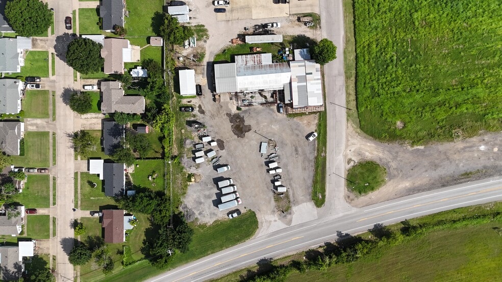 1610 E Ennis Ave, Ennis, TX for sale - Aerial - Image 3 of 8