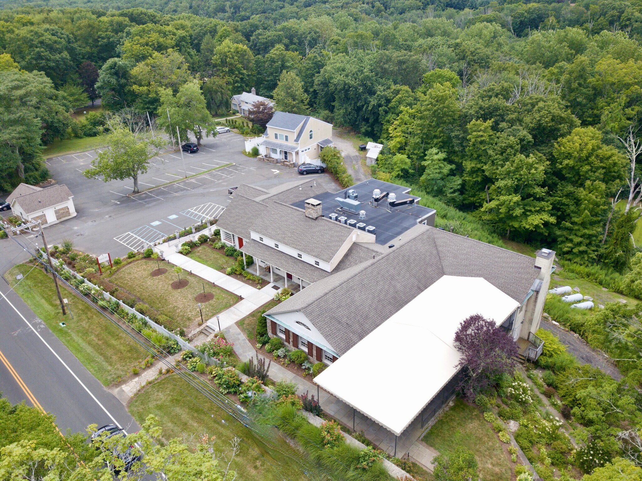 109 Black Rock Tpke, Redding, CT 06896 Retail for Sale