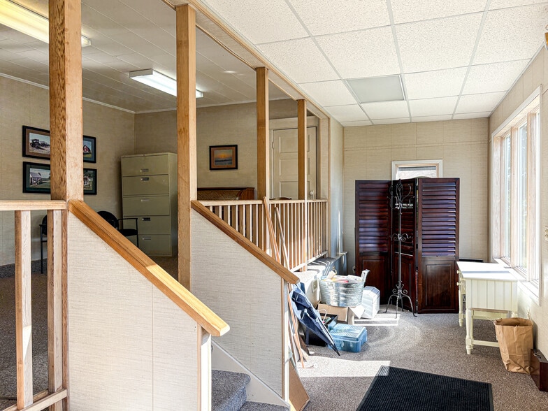 417 Albany Ave, Kingston, NY for sale - Building Photo - Image 3 of 14