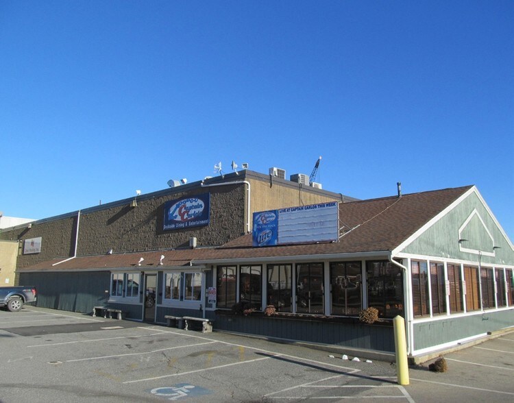 27 Harbor Loop, Gloucester, MA for sale - Primary Photo - Image 1 of 1