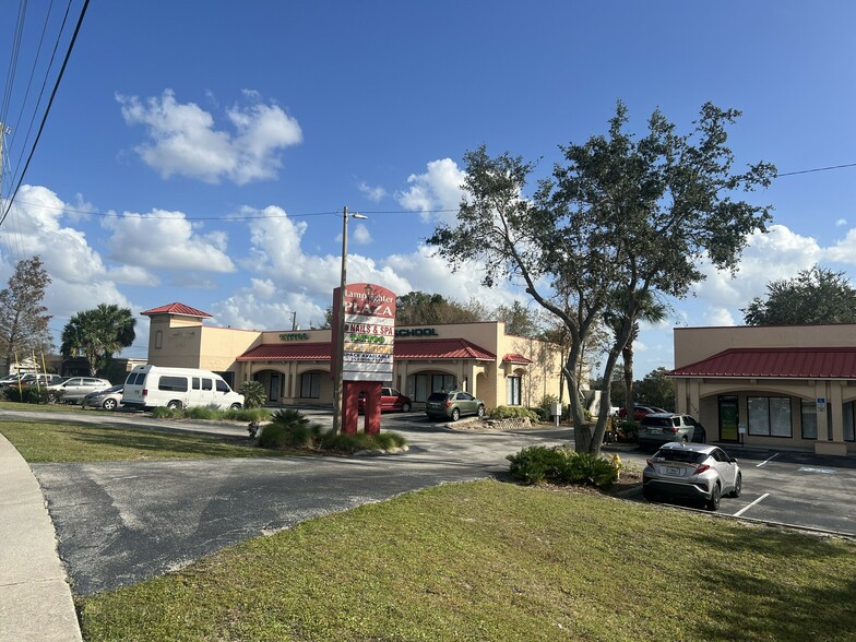 1102-1104 Cypress Gardens Blvd, Winter Haven, FL for lease - Building Photo - Image 3 of 8